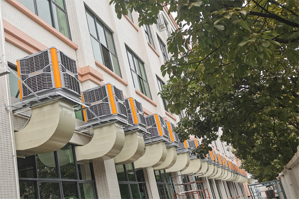 湛江廠房車間降溫設(shè)備廠家怎么選 瑞泰風(fēng)告訴您答案